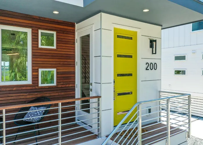 200 Riberia - Downtown Waterfront Luxury Home