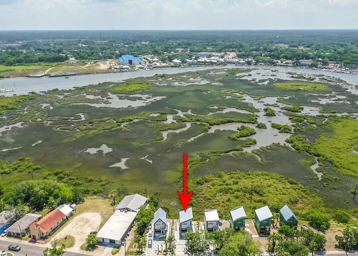 200 Riberia - Downtown Waterfront Luxury Home