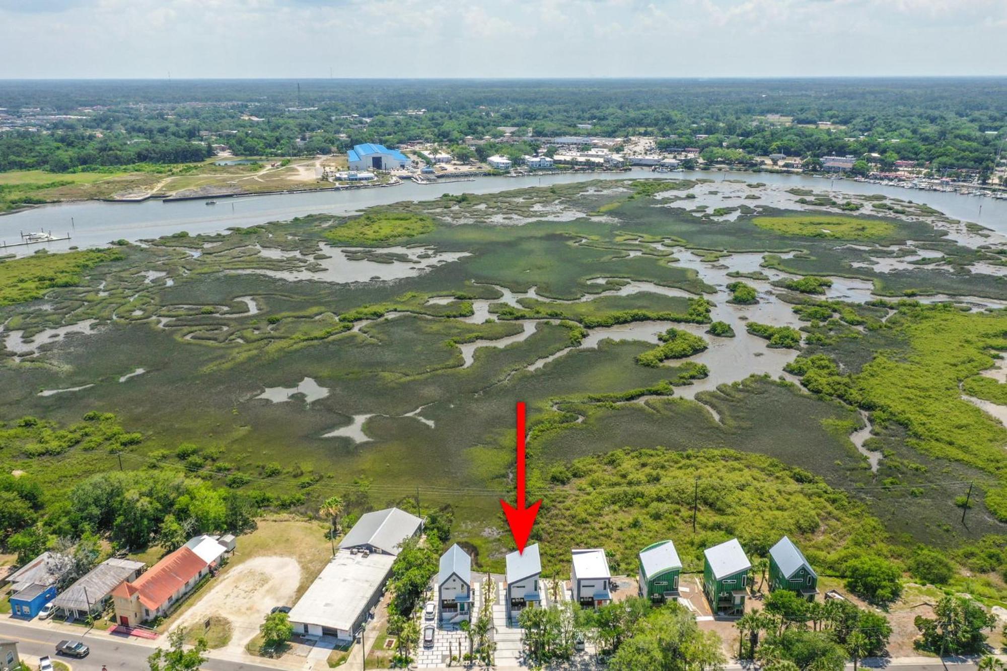 200 Riberia - Downtown Waterfront Luxury Ferienhaus *
